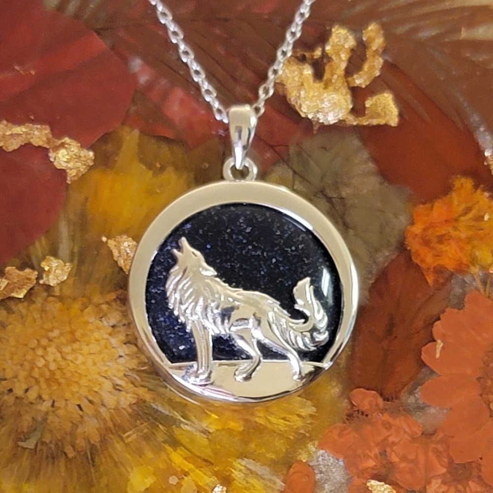 925 Sterling Silver Blue Sandstone Wolf Necklace 18+2in NWT